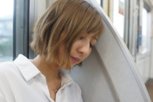 電車で居眠りは睡眠不足だからではない